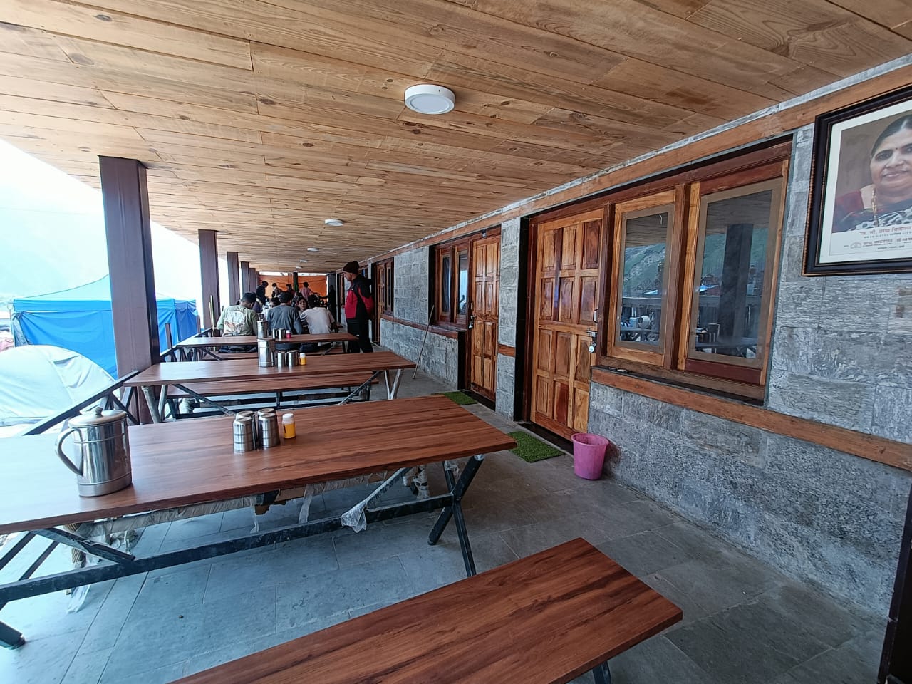 Pure vegetarian restaurant near Kedarnath Temple